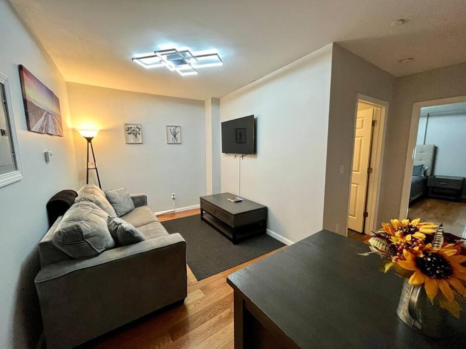 Downtown Albany 1 Bed + Workstation @ Maiden Lane Apartment Екстериор снимка
